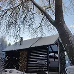 펜션 Redwood 로바니에미